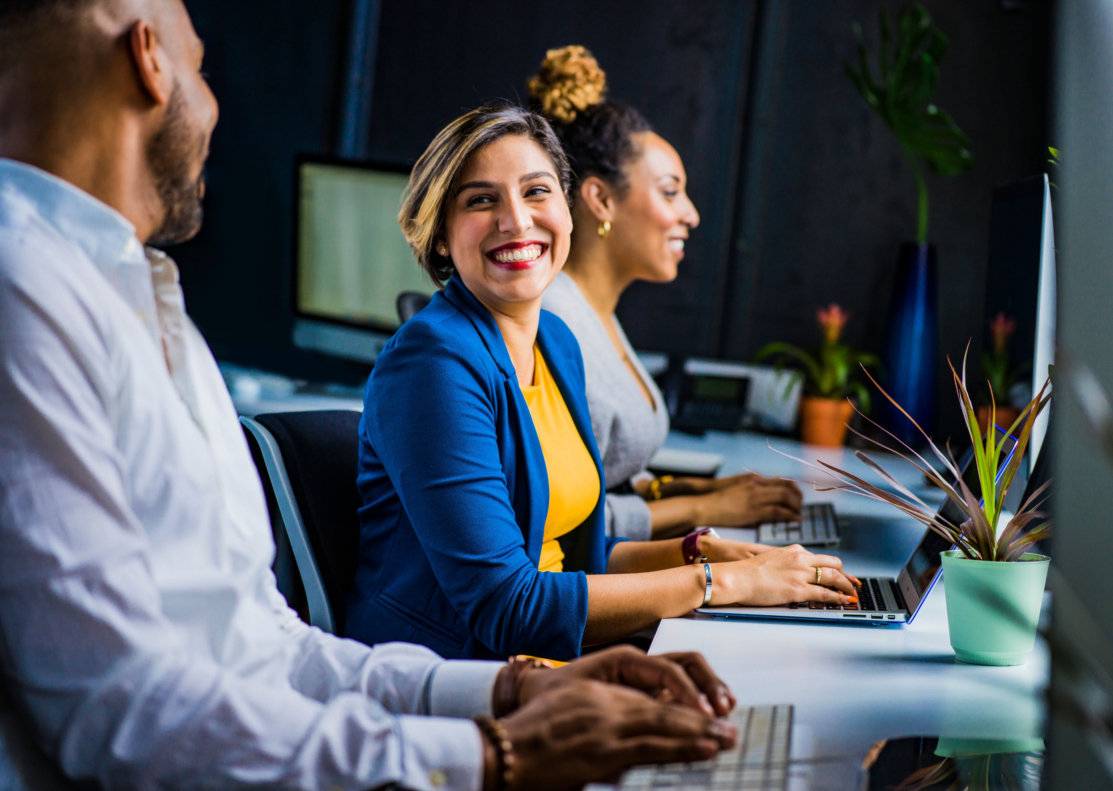 adult-business-computer-2422293-1 Digital assessment centre tool